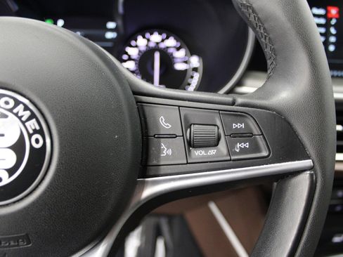 Used 2019 Alfa Romeo Stelvio Ti image 21