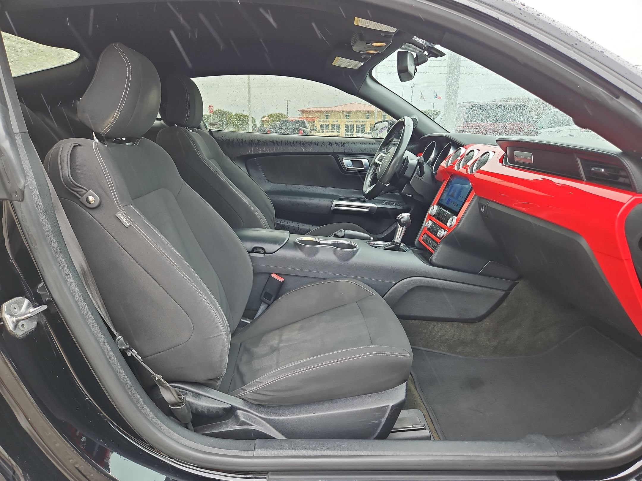Used 2018 Ford Mustang Coupe RWD image 25
