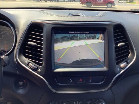 Used 2021 Jeep Cherokee Latitude Lux 80th Anniv w/ Quick Order Package 26U 80TH image 19