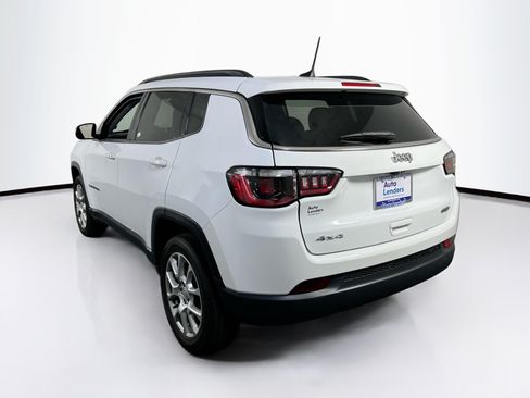 Used 2022 Jeep Compass Latitude AWD/4WD image 7