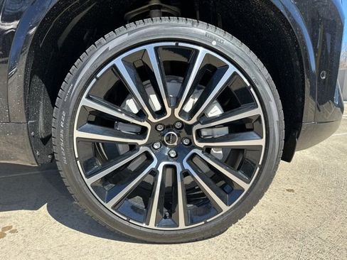 New 2026 Volvo XC90 B6 Plus w/ Protection Package image 9