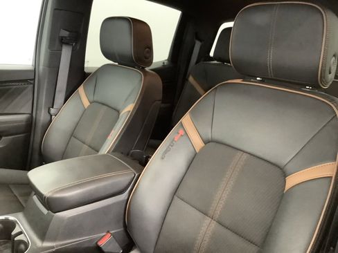 Used 2023 GMC Canyon AT4 image 12