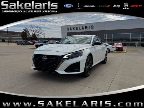 Used 2025 Nissan Altima 2.5 SR FWD image 1