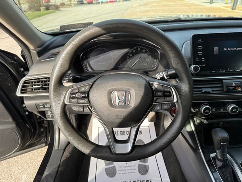 Used 2018 Honda Accord LX image 15