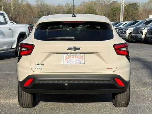 New 2026 Chevrolet Trax RS image 8