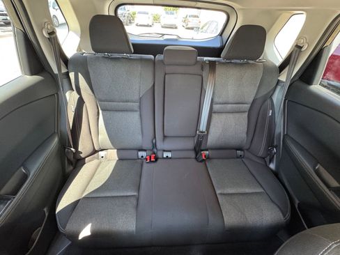 Used 2025 Nissan Rogue SV FWD image 40