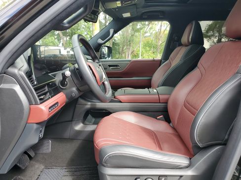 Used 2025 INFINITI QX80 Autograph w/ Premium Cargo Package image 16