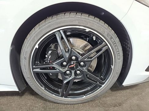 Certified 2020 Chevrolet Corvette Stingray Preferred Cpe w/ 2LT Preferred Equipment Group RWD image 17