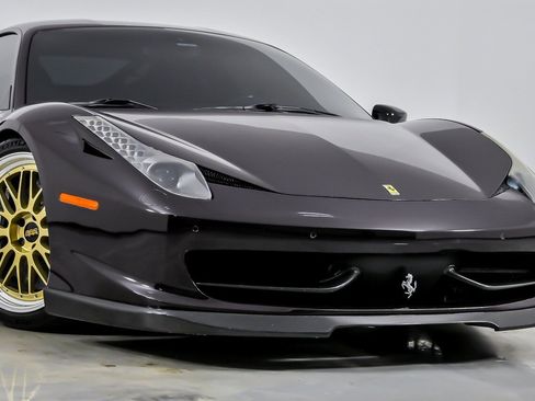 Used 2011 Ferrari 458 Italia Coupe RWD image 3