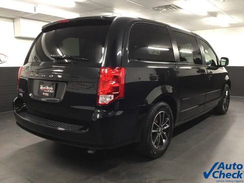 Used 2015 Dodge Grand Caravan SE FWD image 10