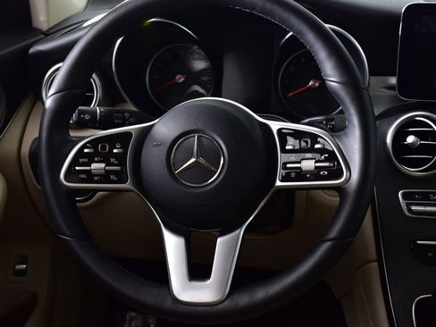 Used 2020 Mercedes-Benz GLC 300 4MATIC image 20