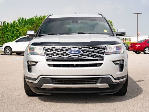 Used 2019 Ford Explorer Platinum AWD/4WD image 9