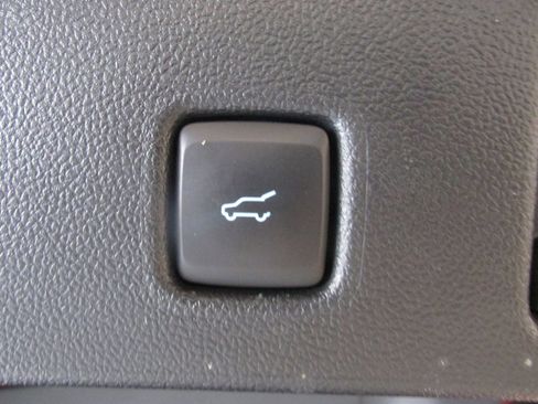 Used 2023 Ford Escape ST-Line image 24