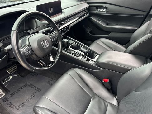 Used 2023 Honda Accord Sport image 9