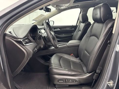 Used 2021 Buick Enclave Avenir w/ Avenir Technology Package AWD/4WD image 22