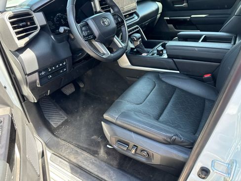 Used 2024 Toyota Tundra Limited image 5
