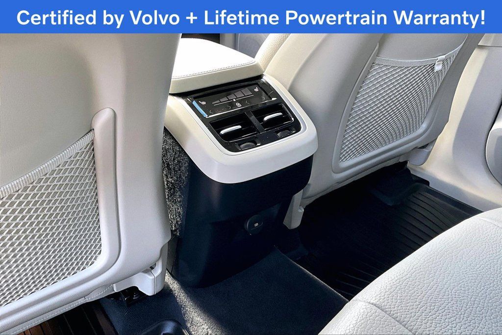 Used 2025 Volvo XC90 B6 Plus w/ Protection Package AWD/4WD image 31