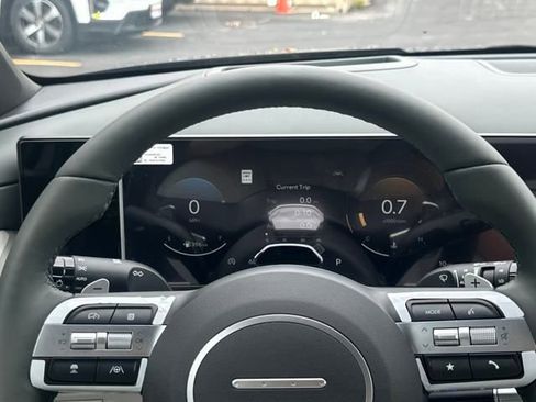 New 2025 Hyundai Tucson Limited image 21