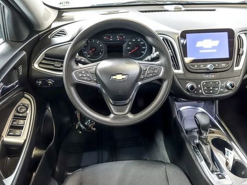 Used 2024 Chevrolet Malibu LT image 17
