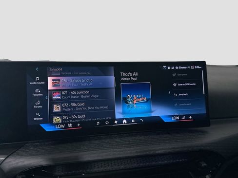 Used 2025 BMW 230i Coupe w/ M Sport Package image 14