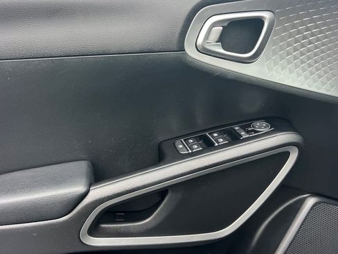 Used 2024 Kia Soul LX w/ Option Group 015 image 12