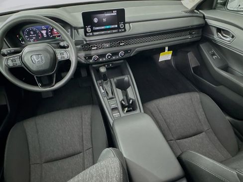 Certified 2025 Honda Accord SE image 27
