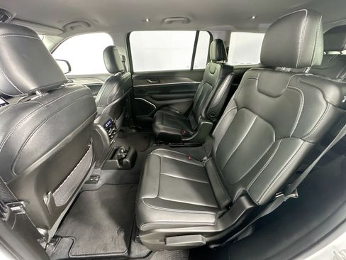 Used 2023 Jeep Grand Cherokee L Limited w/ Black Appearance Package RWD image 25