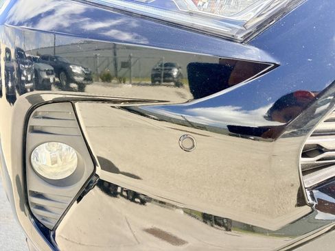 Used 2021 Toyota RAV4 Limited AWD/4WD image 10
