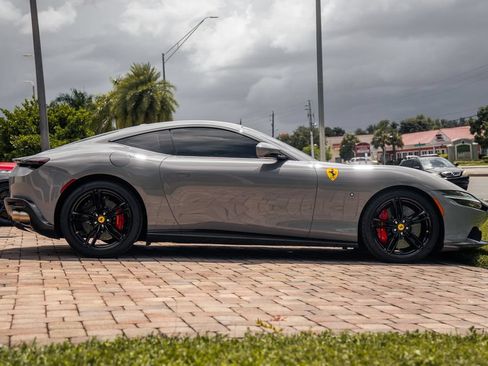 Used 2022 Ferrari Roma RWD image 7