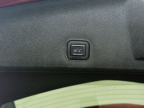 Used 2014 Cadillac SRX Luxury w/ Driver Awareness Package FWD image 31