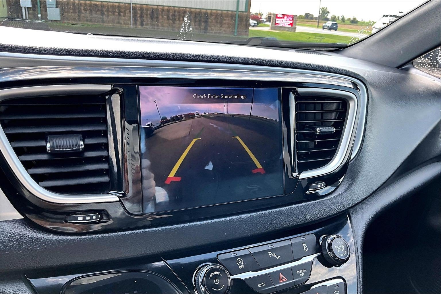 Used 2020 Chrysler Pacifica Touring-L Plus w/ S Appearance Package FWD image 31
