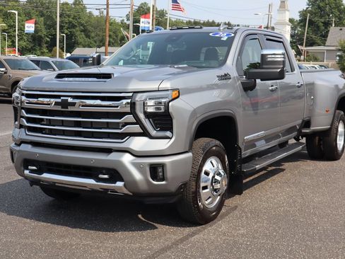 Used 2026 Chevrolet Silverado 3500 High Country w/ High Country Premium Package AWD/4WD image 15