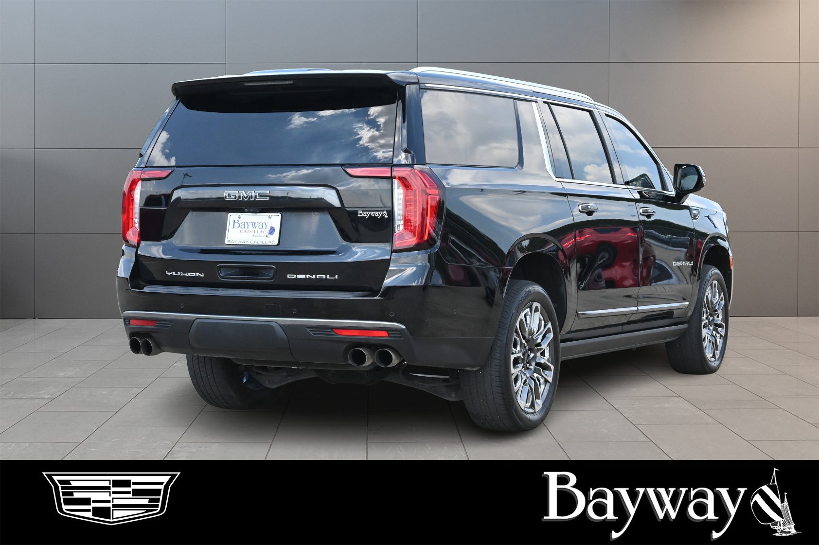 Used 2024 GMC Yukon XL Denali Ultimate AWD/4WD image 6