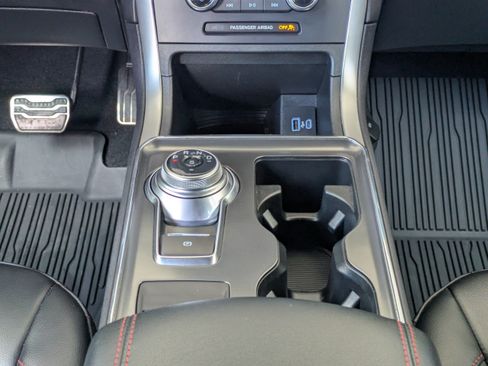 Used 2024 Ford Edge ST-Line AWD/4WD image 19