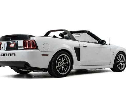 Used 2003 Ford Mustang Cobra RWD image 4