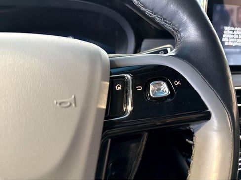 Used 2022 Lincoln Corsair Reserve w/ Equipment Group 201A image 20