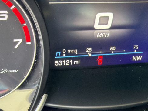 Used 2020 Alfa Romeo Giulia Ti w/ Active Blind Spot Package AWD/4WD image 19