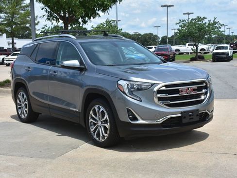 Used 2019 GMC Terrain SLT w/ Preferred Package AWD/4WD image 3