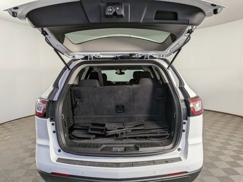 Used 2017 Chevrolet Traverse LT image 7