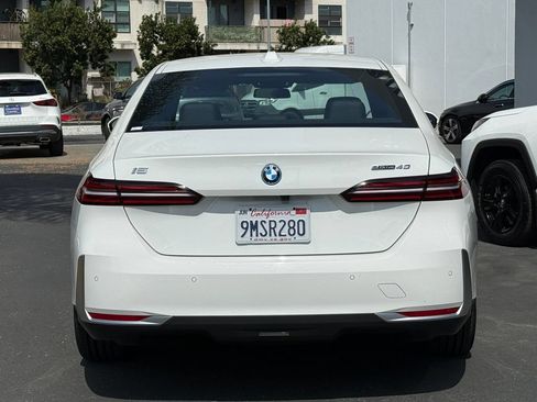 Used 2024 BMW i5 eDrive40i w/ Premium Package RWD image 8