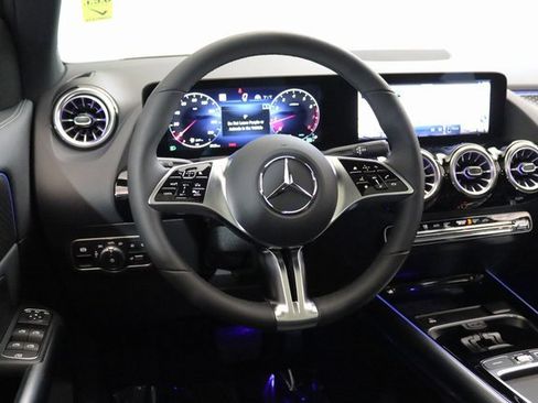 Certified 2025 Mercedes-Benz GLA 250 4MATIC image 16