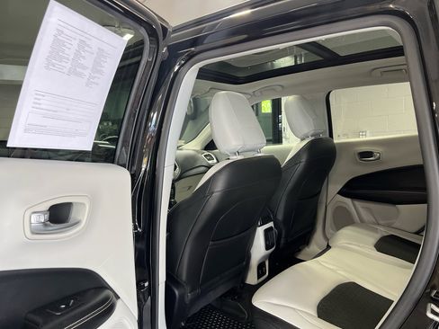 Used 2018 Jeep Compass Latitude w/ Popular Equipment Group image 21