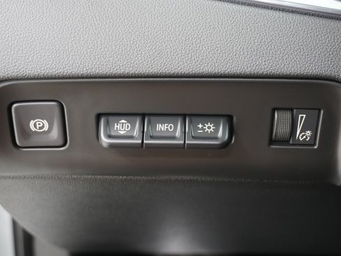 Used 2024 Buick Enclave Avenir w/ Avenir Technology Package FWD image 32