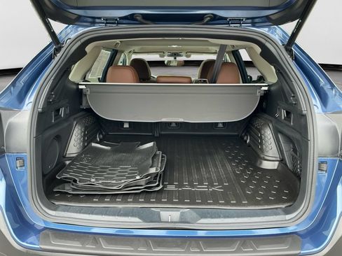 Used 2022 Subaru Outback Touring w/ Popular Package #2 AWD/4WD image 17