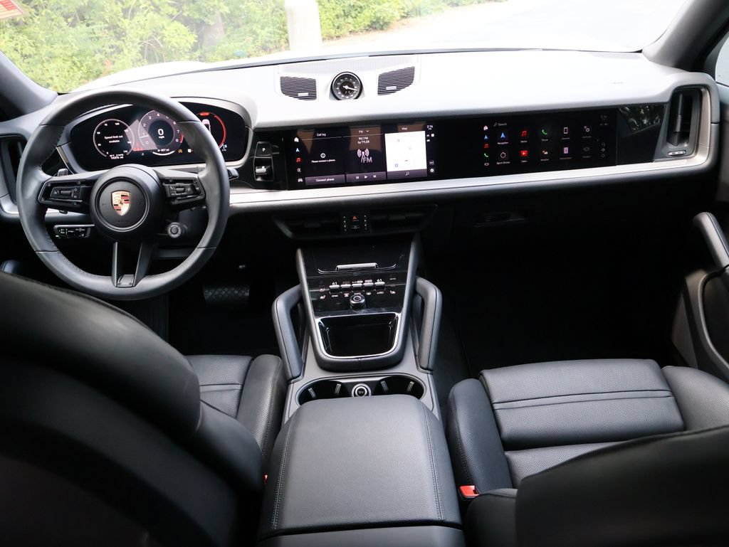 Certified 2025 Porsche Cayenne Coupe AWD/4WD image 18