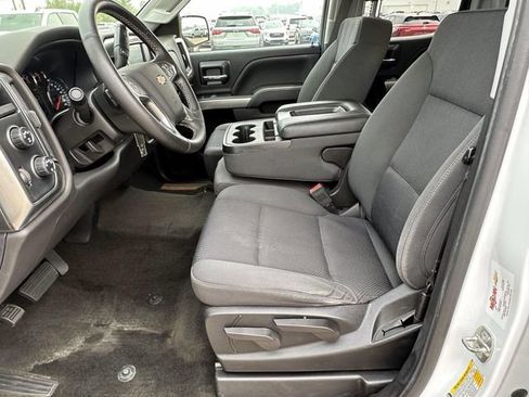 Used 2018 Chevrolet Silverado 1500 LT AWD/4WD image 18