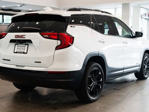 Used 2021 GMC Terrain SLE w/ Elevation Edition AWD/4WD image 3
