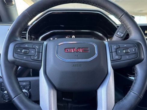 Used 2025 GMC Sierra 1500 Elevation image 22