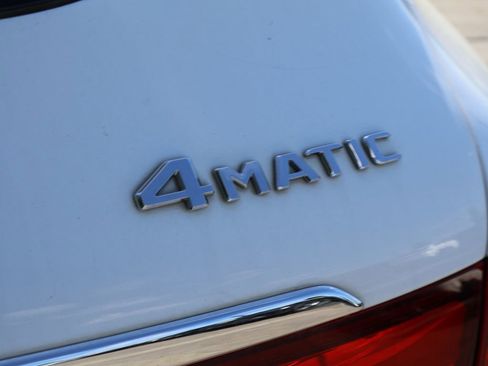 Used 2019 Mercedes-Benz GLC 300 4MATIC image 10