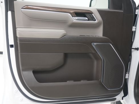 Used 2023 Chevrolet Silverado 1500 LT RWD image 13